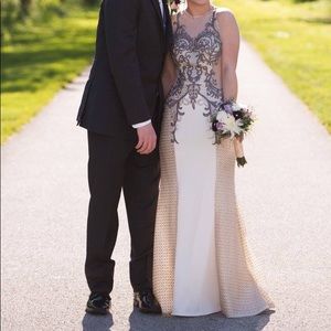 Beautiful prom dress!